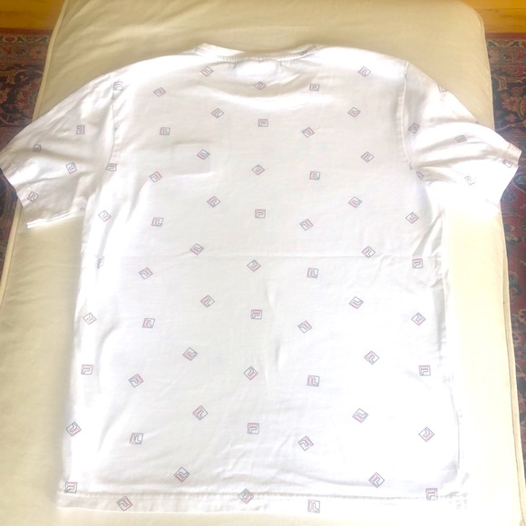 Vintage FIla Logo Print w/Woven Embroidered Logo. - Picture 3 of 10